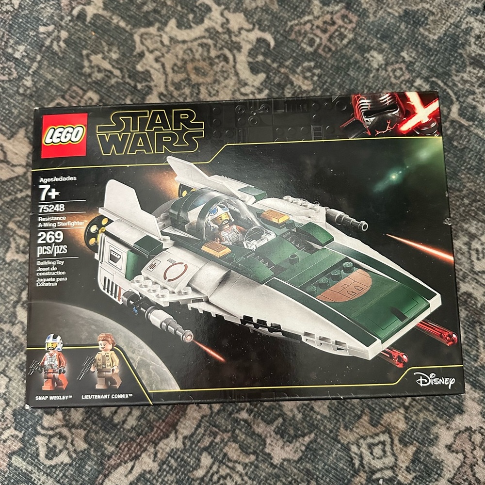 LEGO Star Wars Green and White Starfighter Set